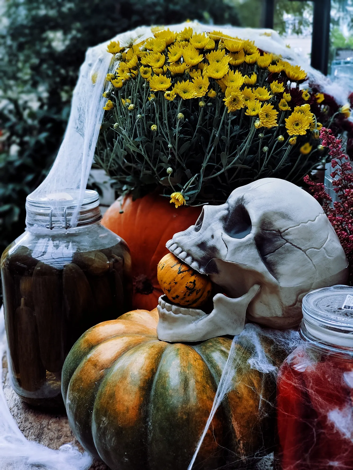 Scénographie Halloween — vue de la salle transformée