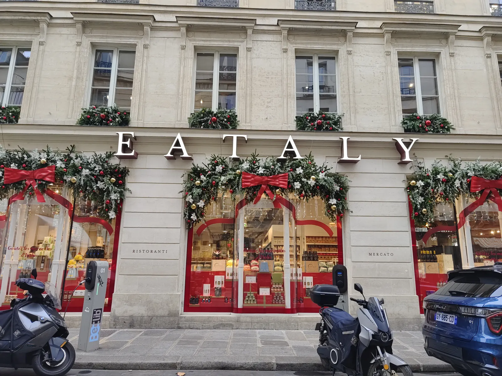 Eataly — décor de Noël 2024